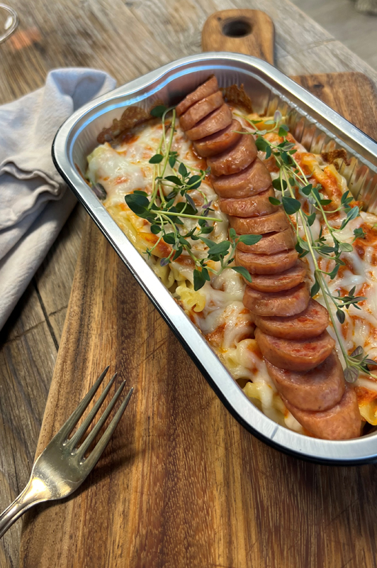 Pastaret med bacon-ragú og chorizo