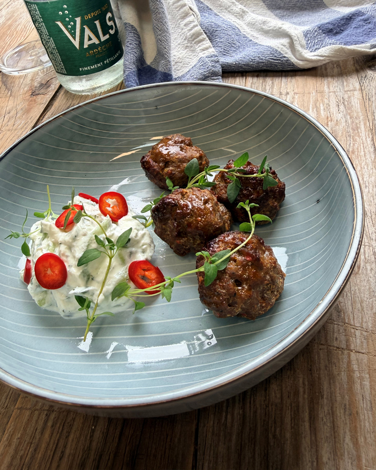 Luksus Tapas med varm-selv ret og gourmetkage
