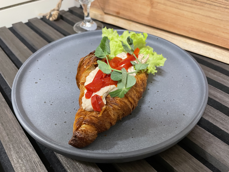 Croissant med Tunsalat