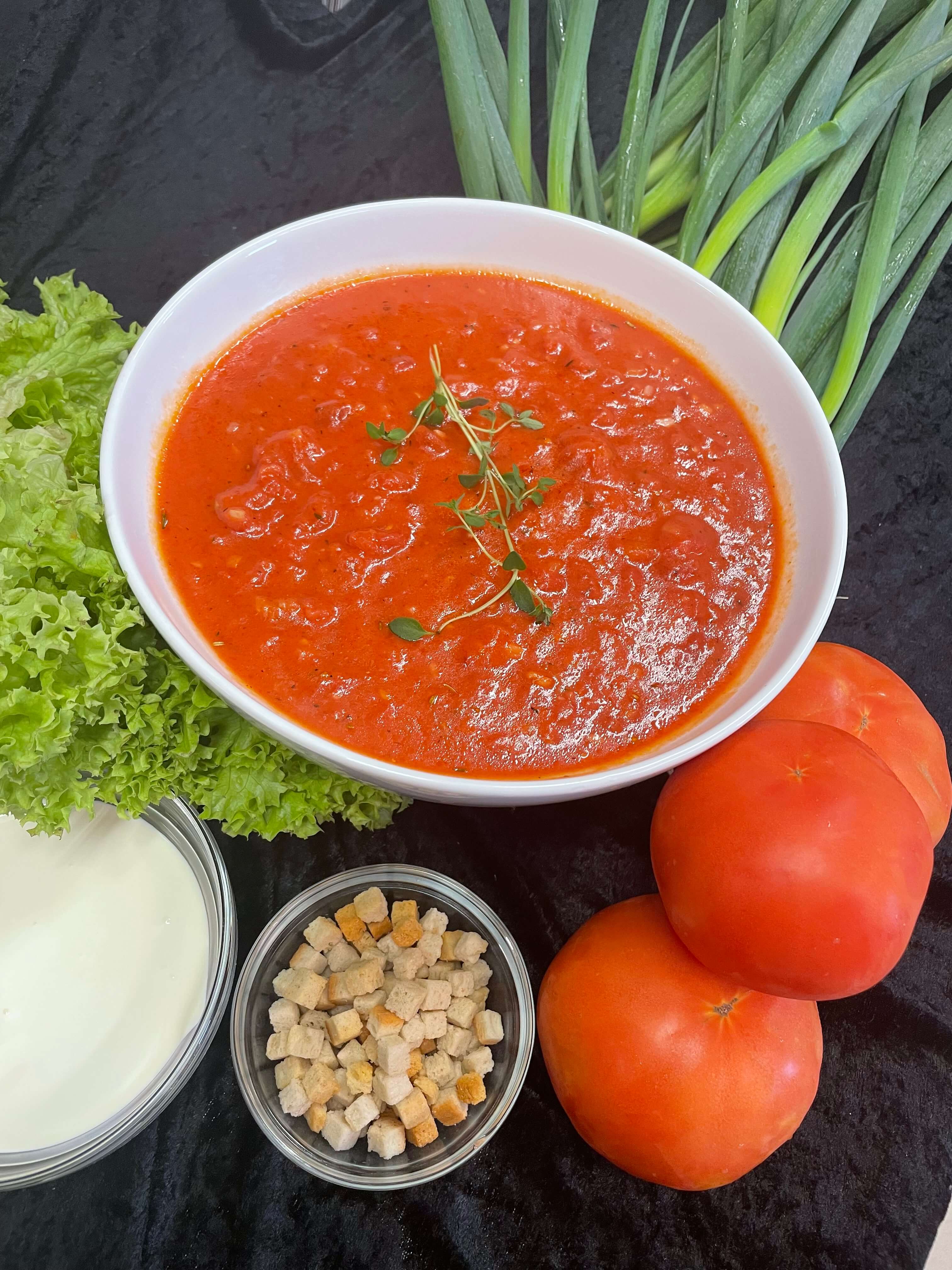 Spicy tomatsuppe