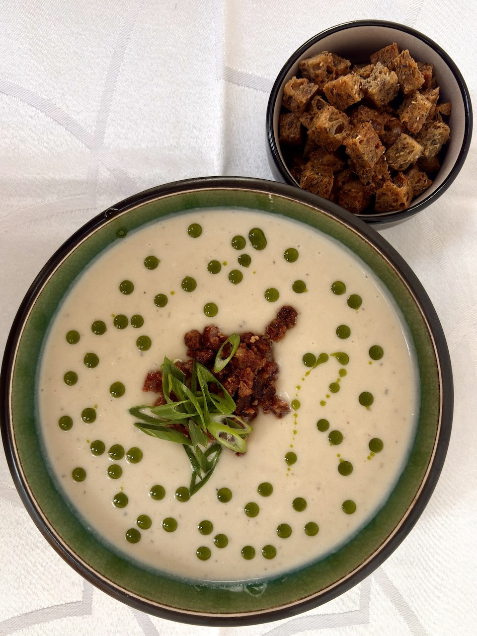 Fløjlsblød jordskokkesuppe